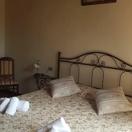 Agriturismo Sinciano * مونتيفاركي